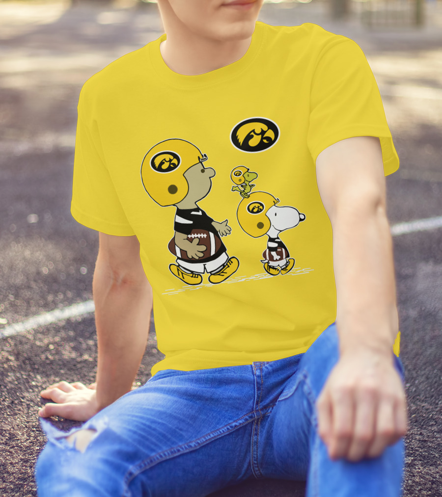 Iowa Hawkeyes Snoopy With Woodstock In Football Helmets T-Shirt
