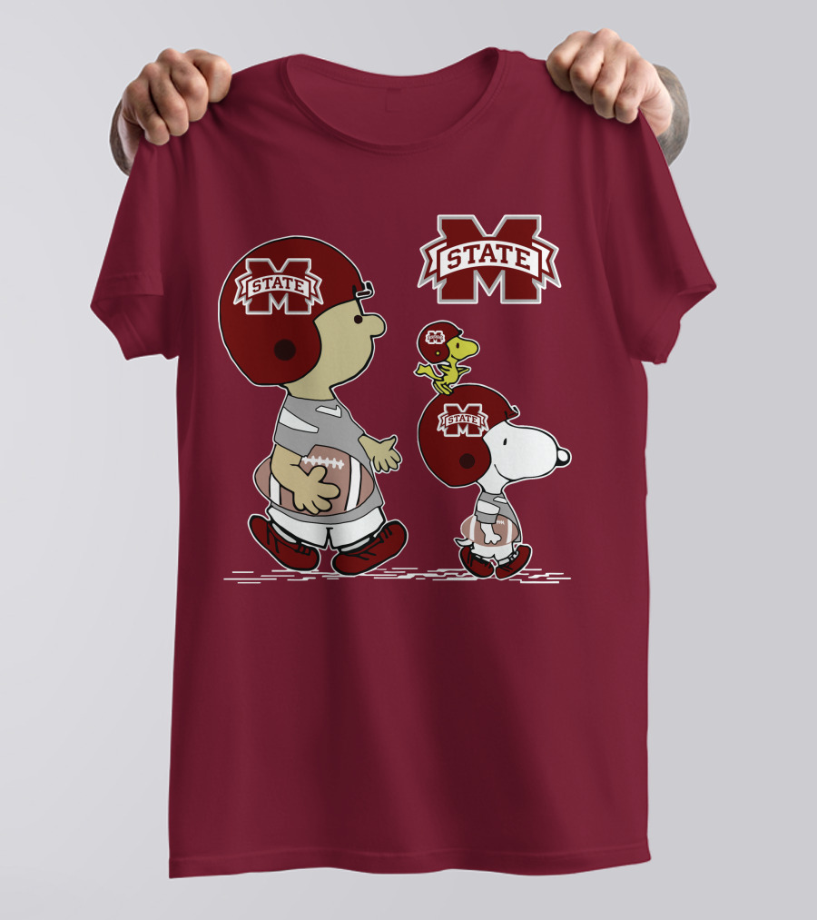 MS State Bulldogs Snoopy Woodstock Football Helmet Football Charlie Brown T-Shirt