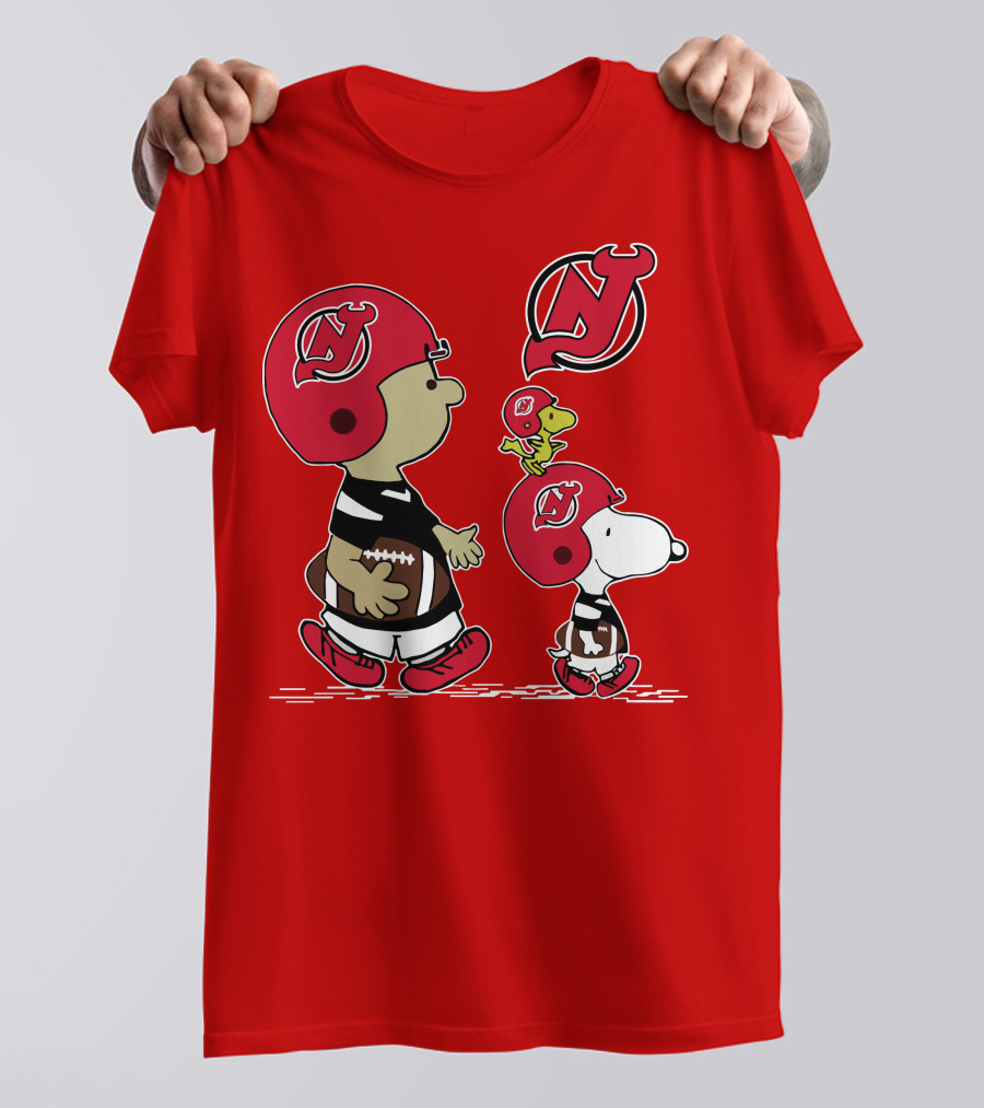 New Jersey Devils Snoopy And Woodstock Football Helmet T-Shirt