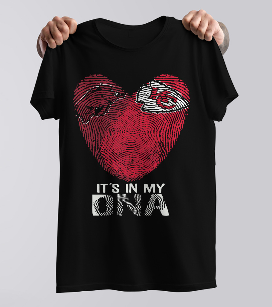 Arkansas Razorbacks And Kansas City Chiefs Heart It's In My DNA T-Shirt