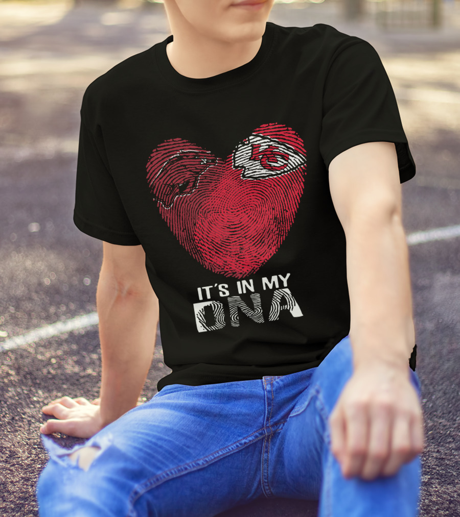 Arkansas Razorbacks And Kansas City Chiefs Heart It's In My DNA T-Shirt