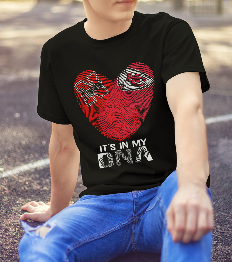 Nebraska Cornhuskers Kansas City Chiefs It's In My DNA Fingerprint Heart T-Shirt