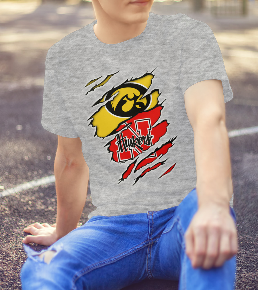 Hawkeyes Huskers Iowa Nebraska Clash T-Shirt
