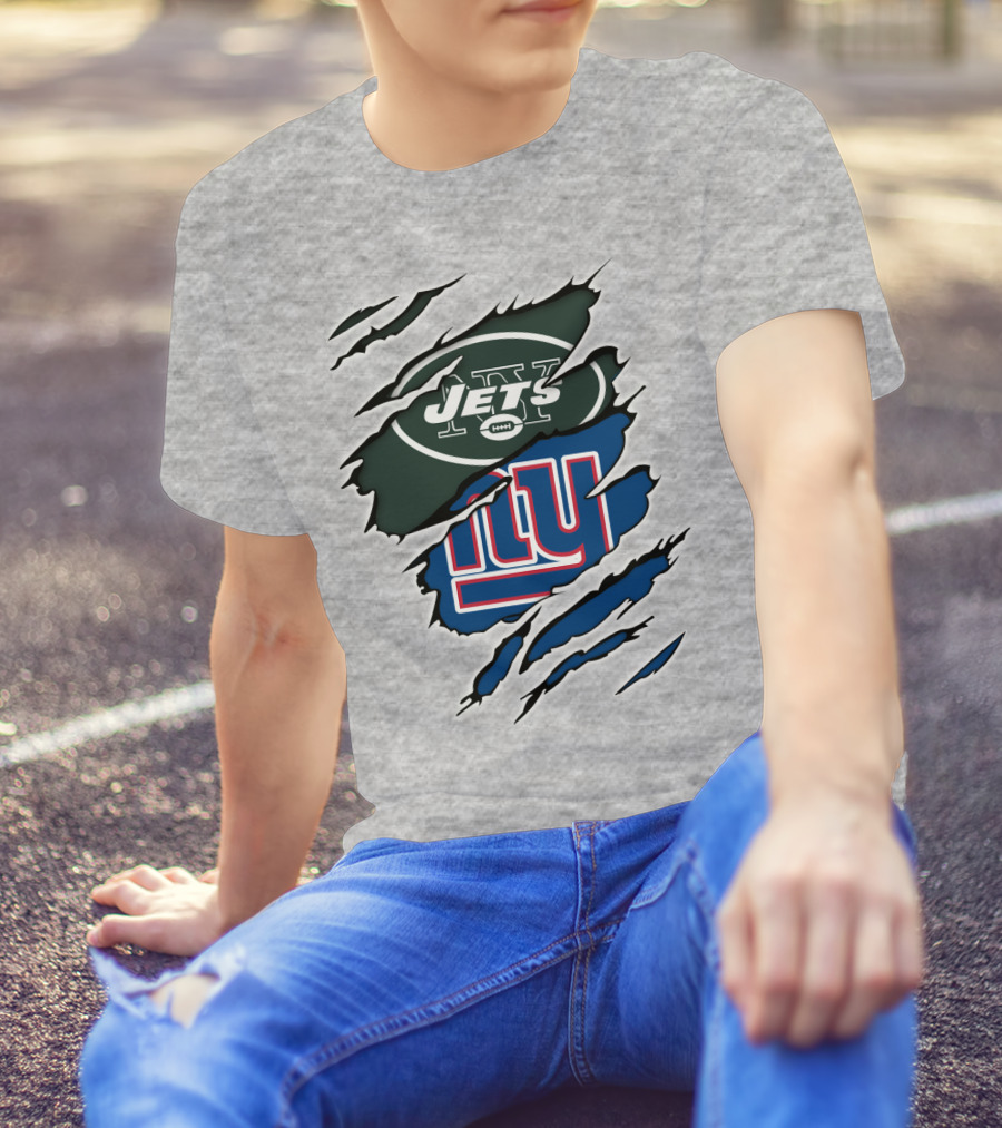Jets Giants Logo Ripped T-Shirt