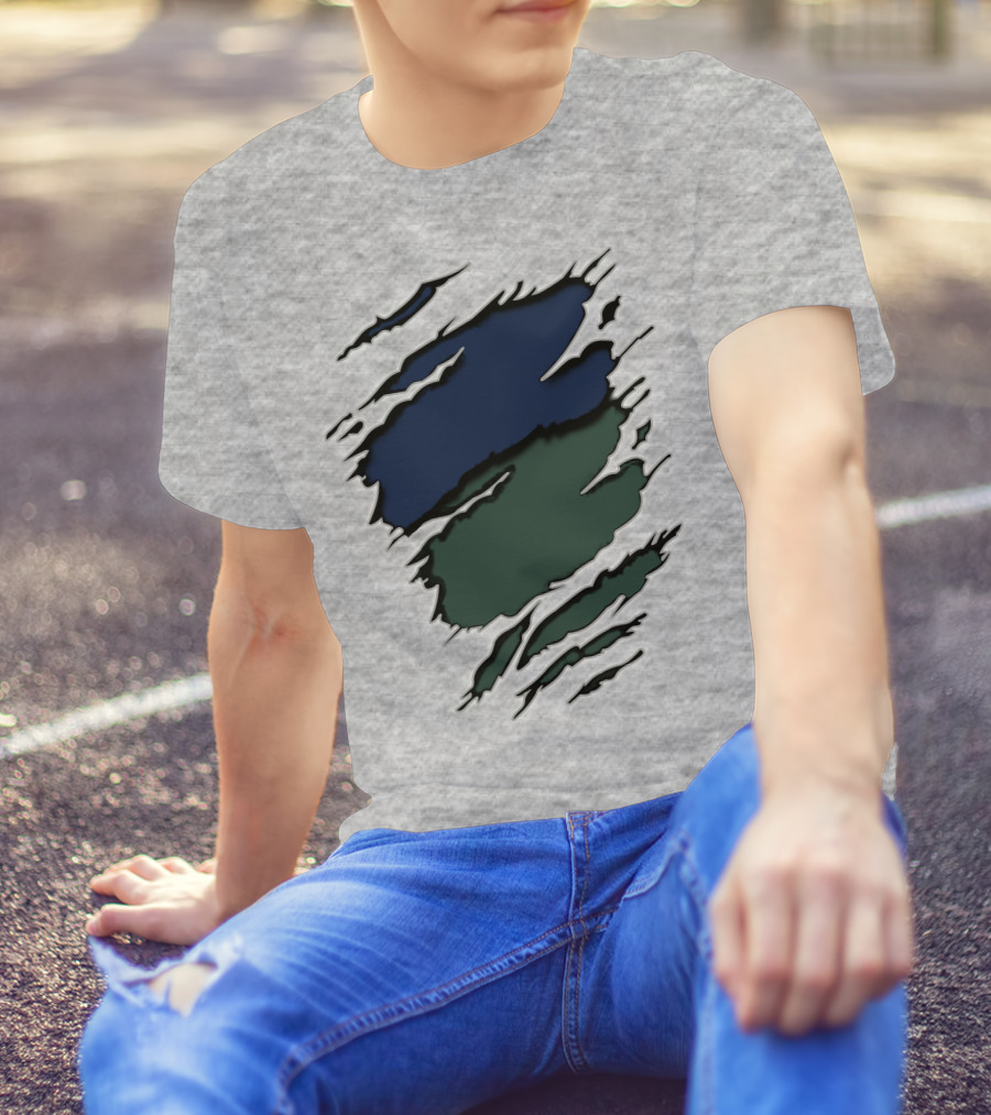 Je Me Ripped Two-Tone Claw Marks T-Shirt