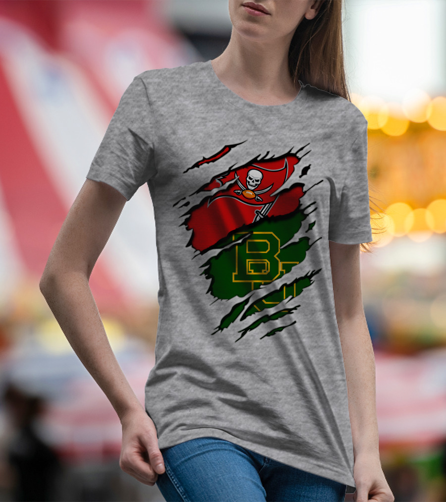 Buccaneers Baylors Skull Flag Ripped T-Shirt