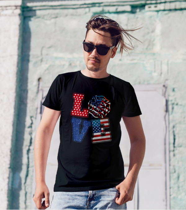 Love Firefighter Badge American Flag 4Th Of July T-Shirt