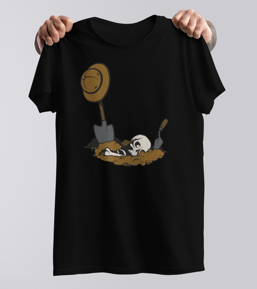 Funny Skull Archaeology Digging Scene T-Shirt