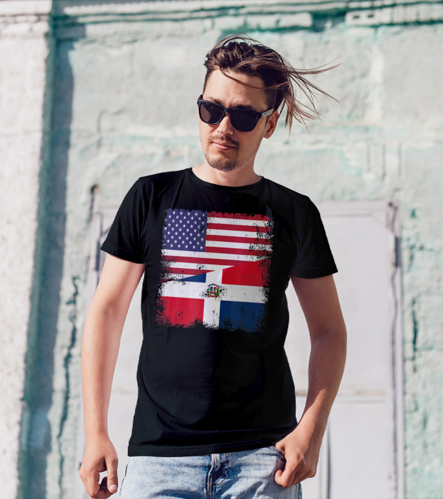 Half Dominican Flag Vintage USA American Dominican Grunge T-Shirt