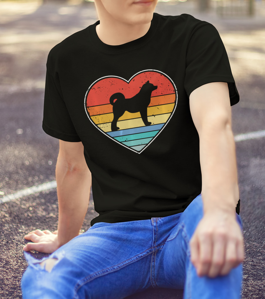 Akita Inu Dog Heart Retro Vintage Stripes T-Shirt