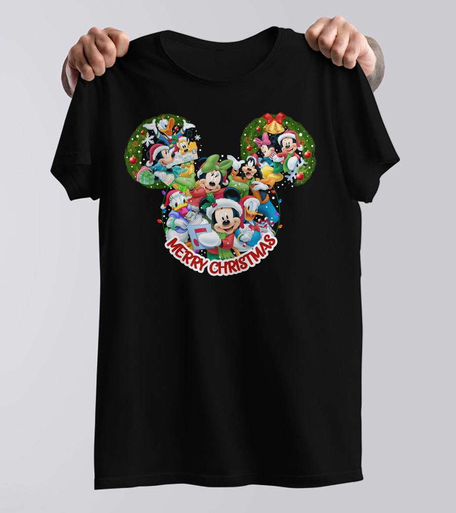 Mickey And Friends Merry Christmas Wreaths T-Shirt