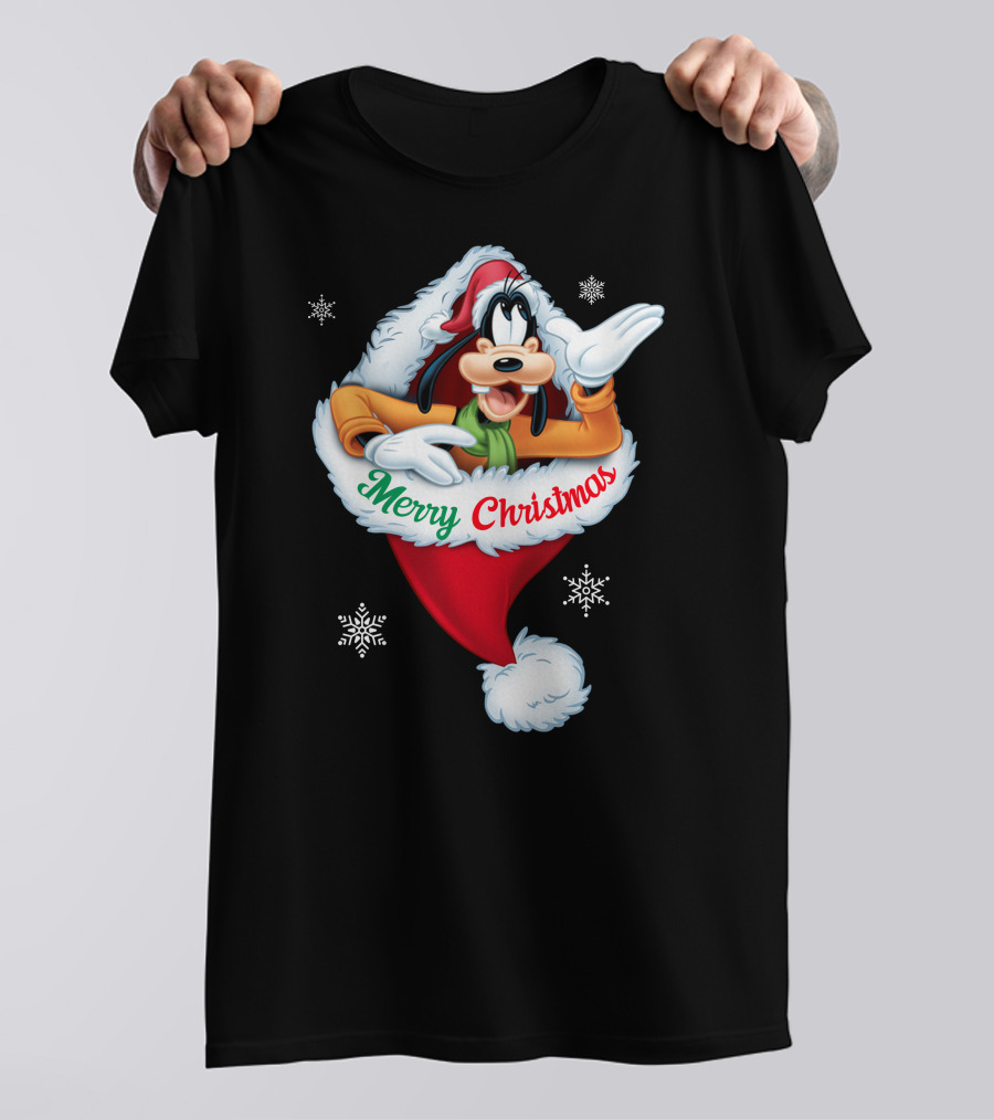 Merry Christmas Goofy In Santa Hat With Snowflakes T-Shirt