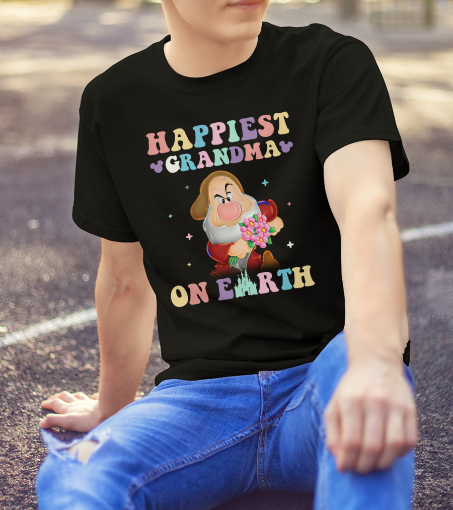 HAPPIEST GRANDMA ON EARTH GRUMPY DWARF DISNEY MAGIC KINGDOM T-Shirt