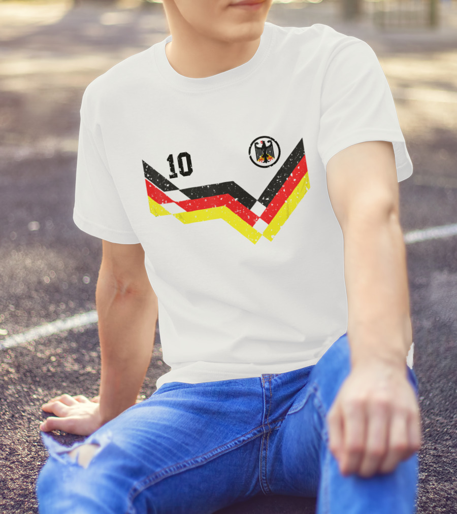 10 Deutschland Black Red Yellow Chevron And Eagle Emblem T-Shirt