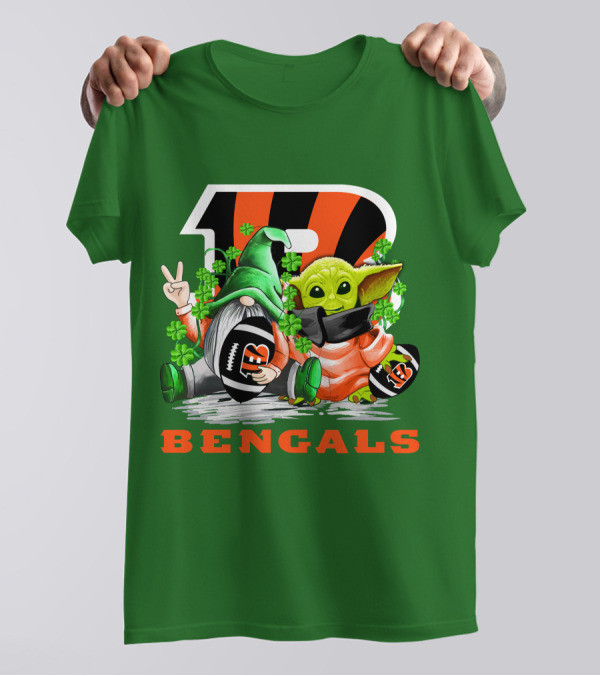 Cincinnati Bengals St. Patrick's Day Gnome And Baby Yoda Football T-Shirt