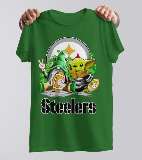 Steelers St. Patrick's Day Football Gnome And Baby Yoda With Shamrocks T-Shirt