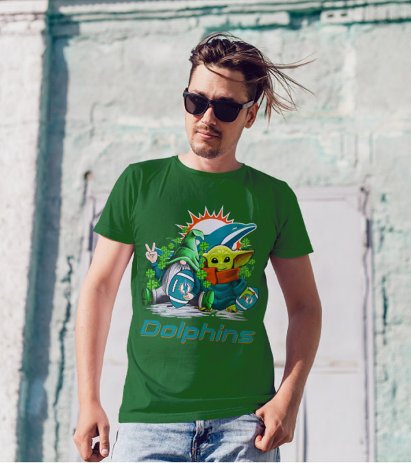 Miami Dolphins St Patrick's Day Football Gnome And Baby Alien With Shamrocks T-Shirt