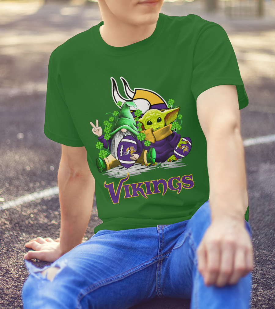 Vikings St. Patrick's Day Gnome And Green Alien With Football T-Shirt