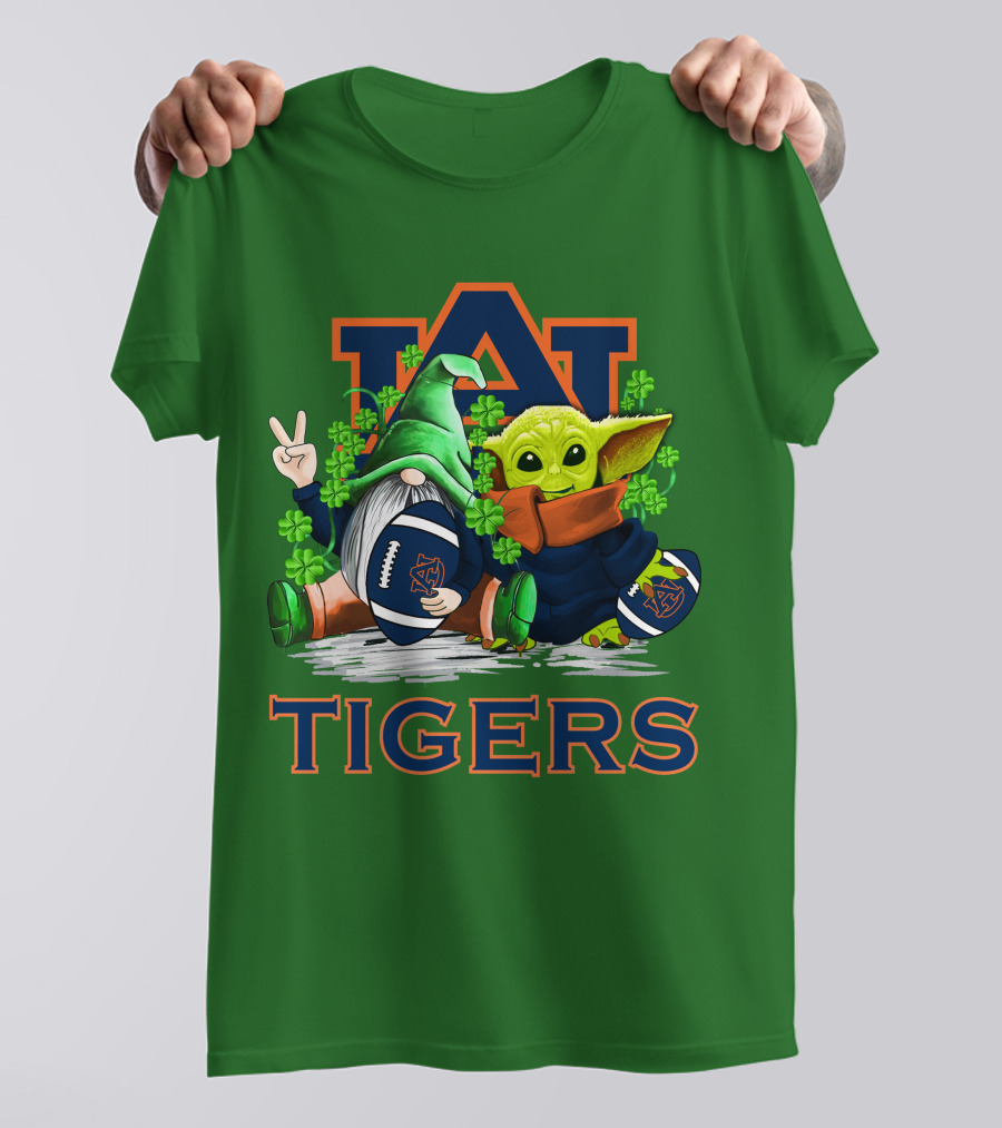 Auburn Tigers St. Patrick’s Day Football Gnome And Yoda Fan T-Shirt