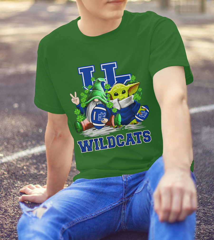 Kentucky Wildcats Football St. Patrick’s Day Shamrock Gnome And Green Alien T-Shirt