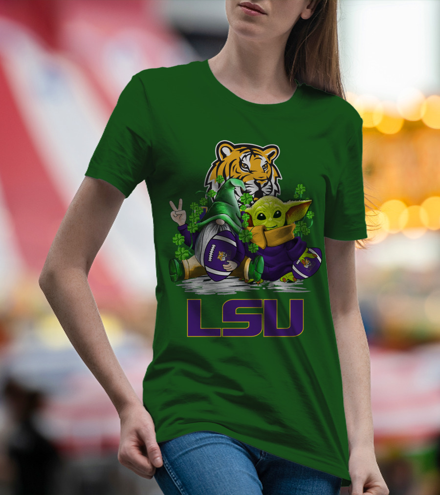 LSU Tigers Football St. Patrick's Day Gnome And Baby Alien With Shamrocks T-Shirt