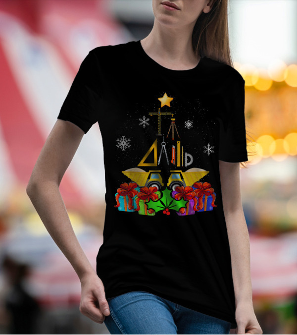 Crane Construction Engineer Christmas Tree With Snowflakes And Gift Boxes T-Shirt