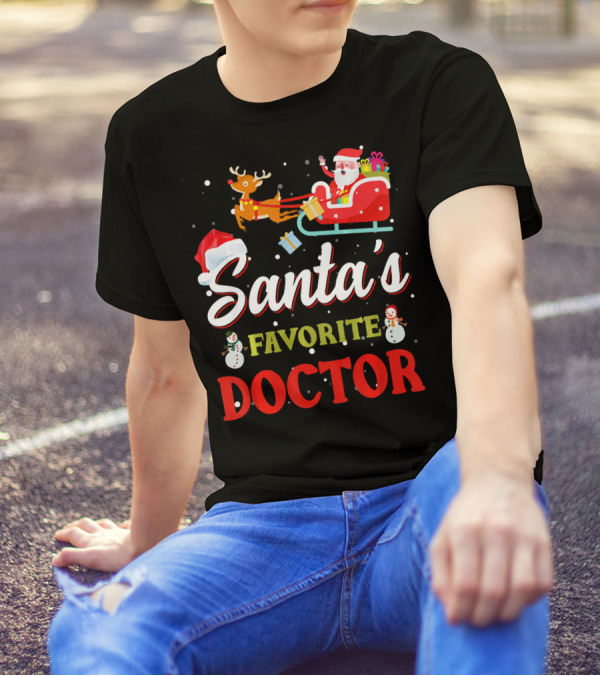 Santa's Sleigh Ride Favorite Doctor Snowflakes Reindeer T-Shirt