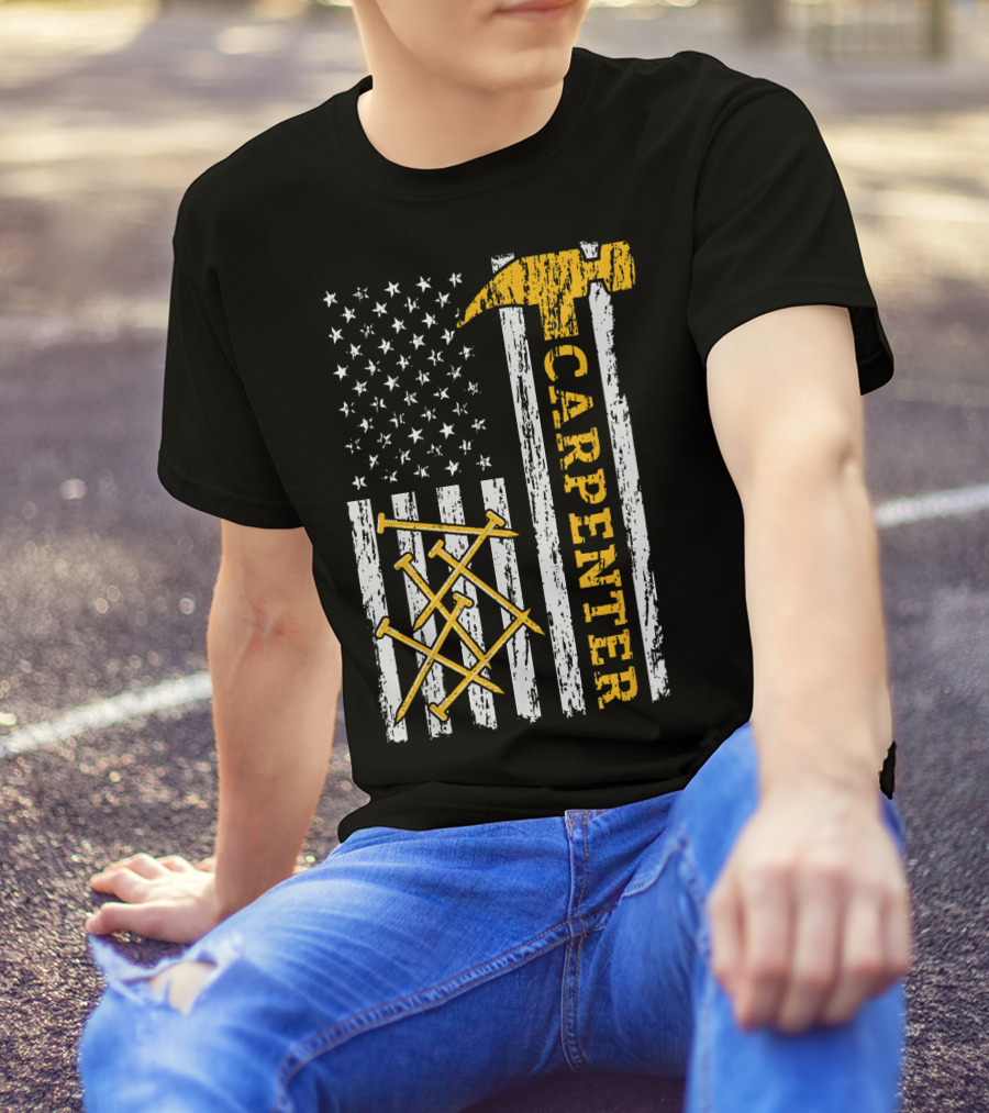 Mens Proud Carpenter Hammer And Nails US Flag Woodworking T-Shirt
