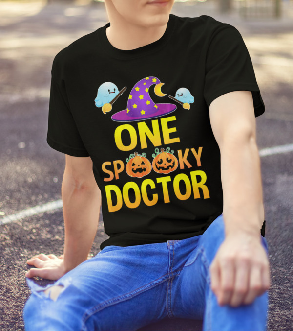 One Spooky Doctor Halloween Witch Hat Ghosts Pumpkins T-Shirt