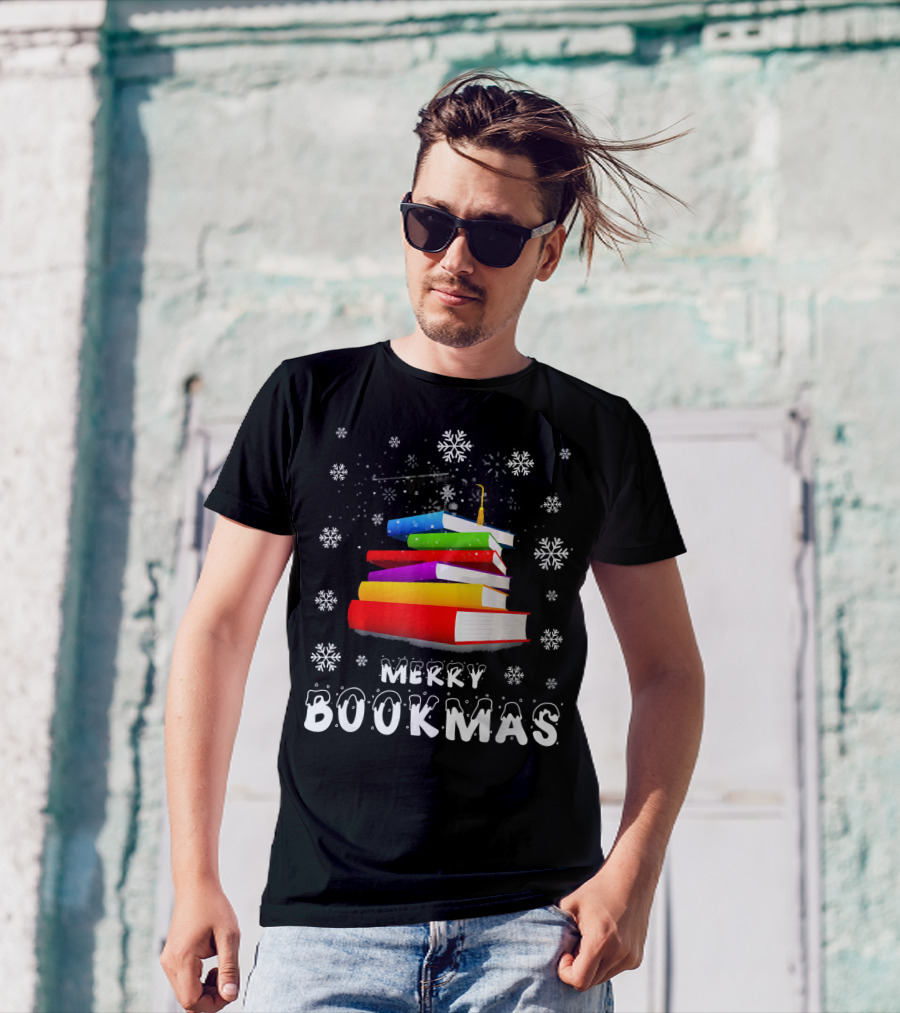 Merry Bookmas Cool Reading Stacked Colorful Books Snowflakes T-Shirt