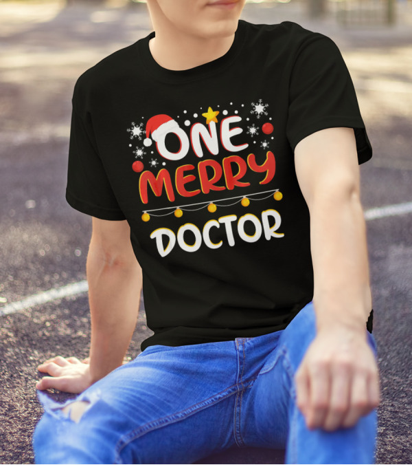 ONE MERRY DOCTOR Santa Hat Snowflakes Ornaments T-Shirt