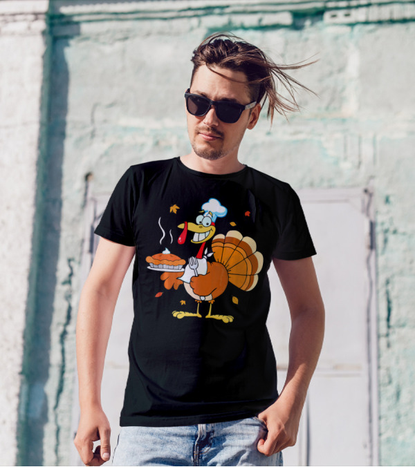 Turkey Chef Cooking Pie With Autumn Leaves T-Shirt