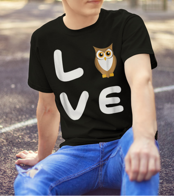 Love OWLS Cute Funny OWL T-Shirt