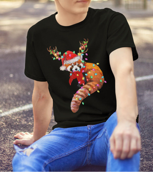 Red Panda Santa Hat Antlers Christmas Lights T-Shirt