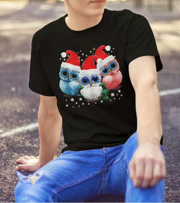 Christmas Owls With Santa Hats For Cute Owl Lovers T-Shirt