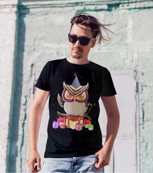 Party Owl With Presents For Animal Lover Birthday T-Shirt