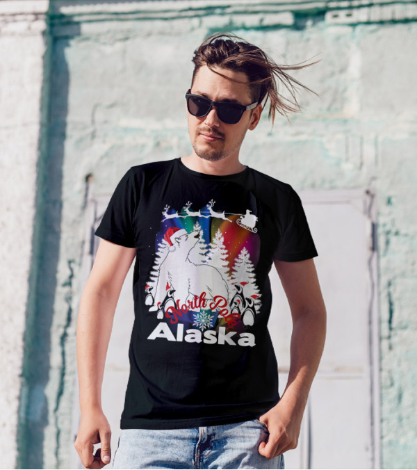 North Pole Alaska Polar Bear Penguins Christmas Scene T-Shirt