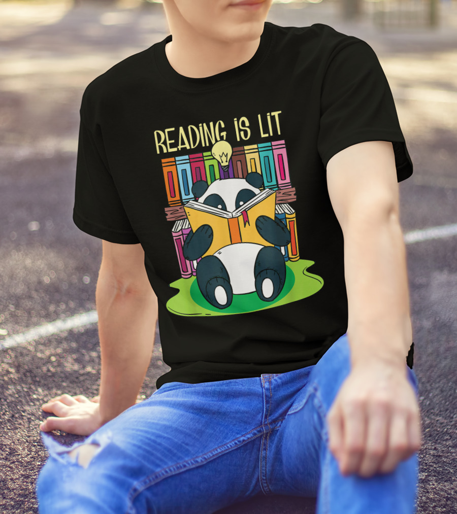 Reading Is Lit Panda Bear With Books And Light Bulb Funny English T-Shirt