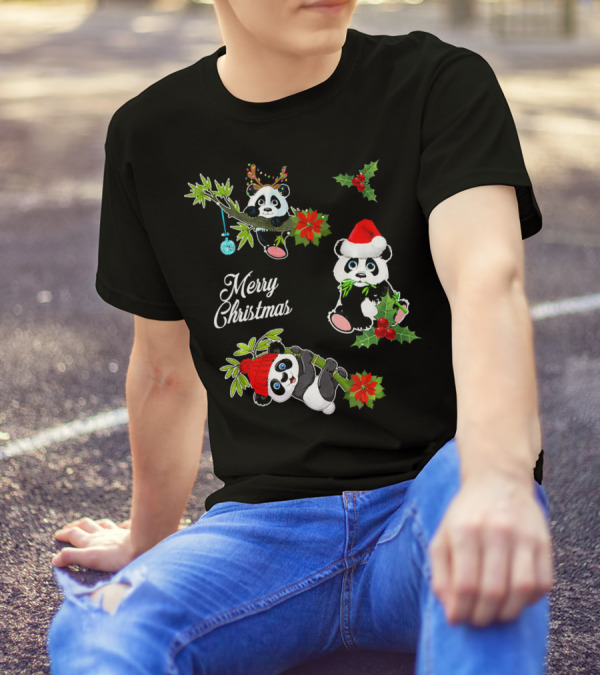 Merry Christmas Panda Chibi With Holly And Santa Hat T-Shirt