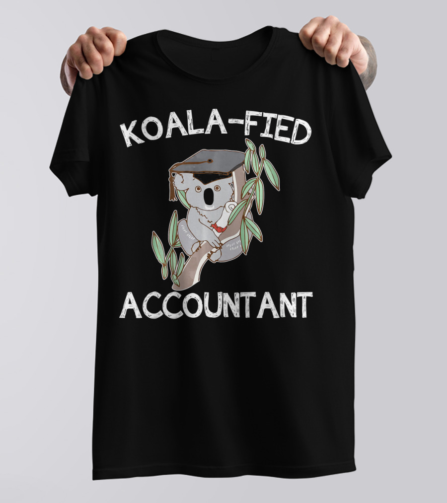 Koala-fied Accountant Graduation Pun With Koala And Cap T-Shirt