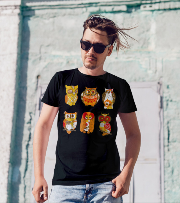 Retro Owls Yellow Orange Red Brown Colorful Vintage Aesthetic T-Shirt
