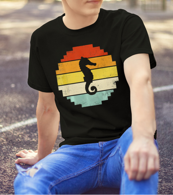Retro Vintage Seahorse Animal Lover Pixelated Sunset T-Shirt