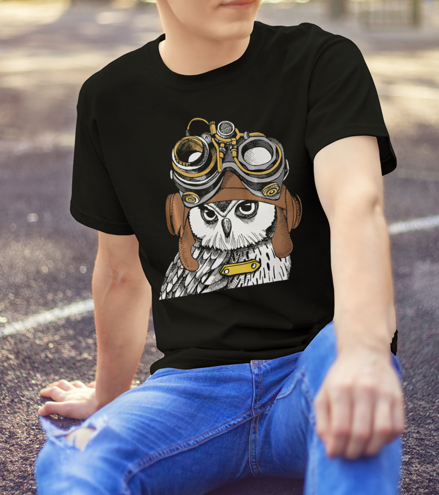 Steampunk Style Owl Wearing Vintage Pilot Helmet And Goggles T-Shirt