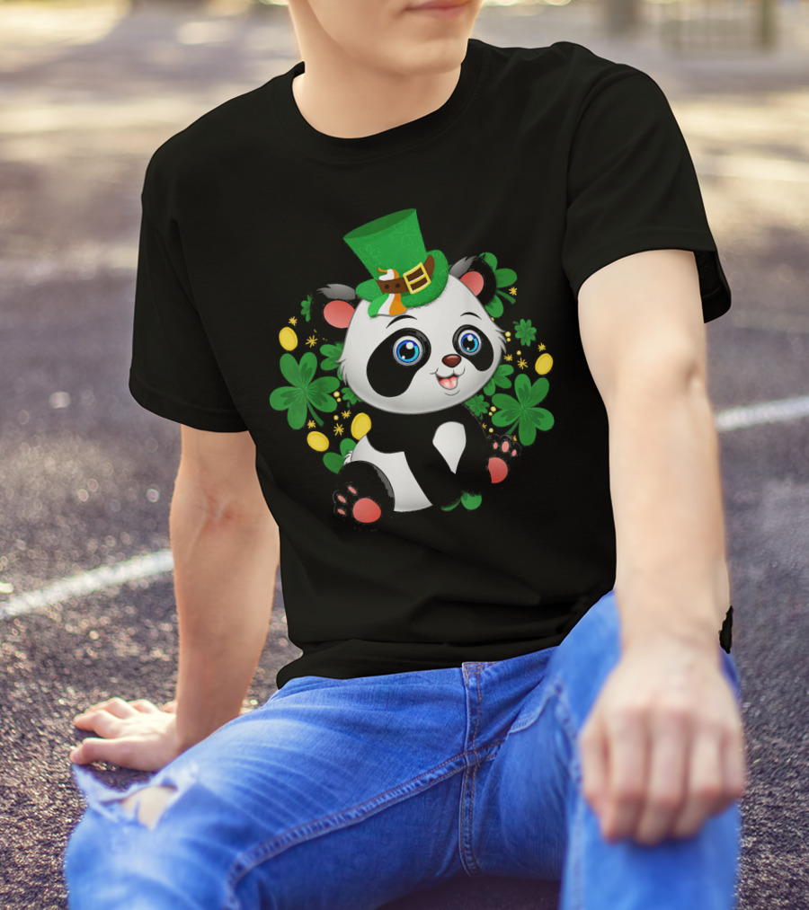 St Patricks Day Panda Cute Bear With Shamrocks And Leprechaun Hat T-Shirt