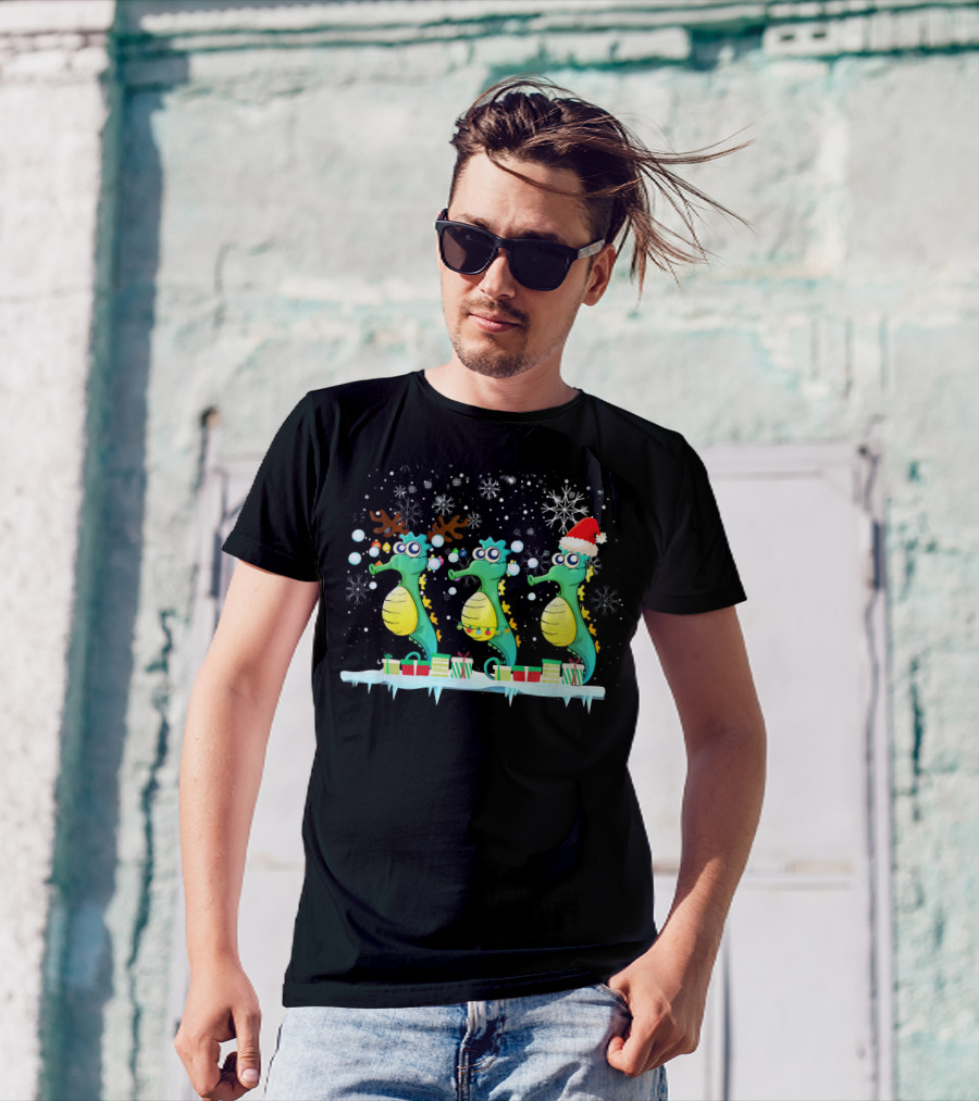 Seahorses With Christmas Lights Santa Hat Reindeer Antlers And Festive Presents T-Shirt