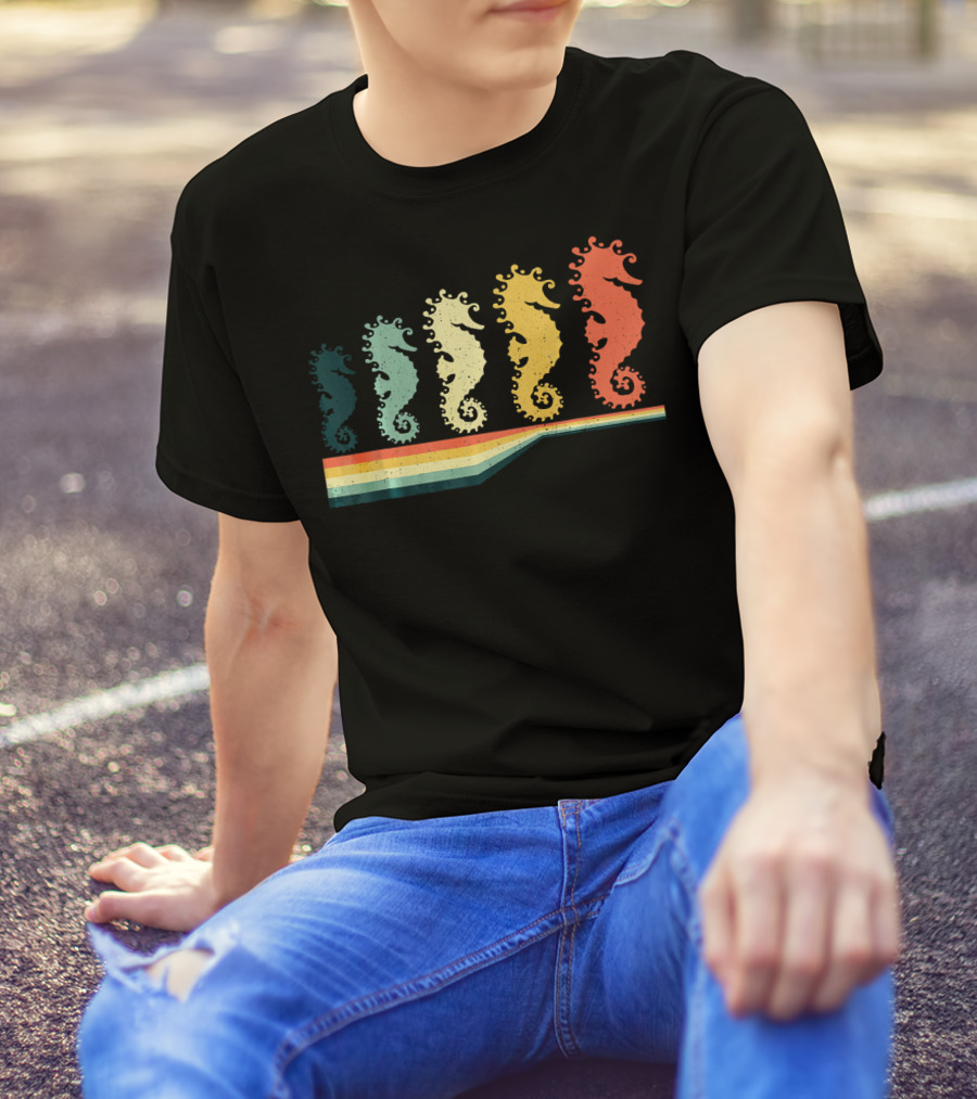 Vintage Retro Seahorse Animal Lover Zook Five Seahorses Rainbow Stripes T-Shirt