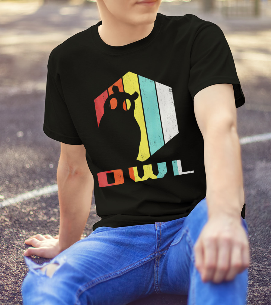 Retro Striped Owl Silhouette For Animal Lover Zookeeper T-Shirt