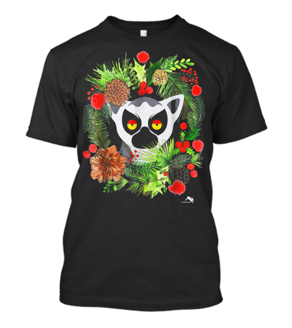 Christmas Lemur Wreath With Pinecones And Berries T-Shirt