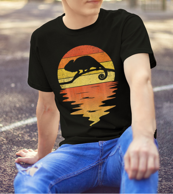 Chameleon 70s Vintage Retro Sunset Silhouette Reflections T-Shirt