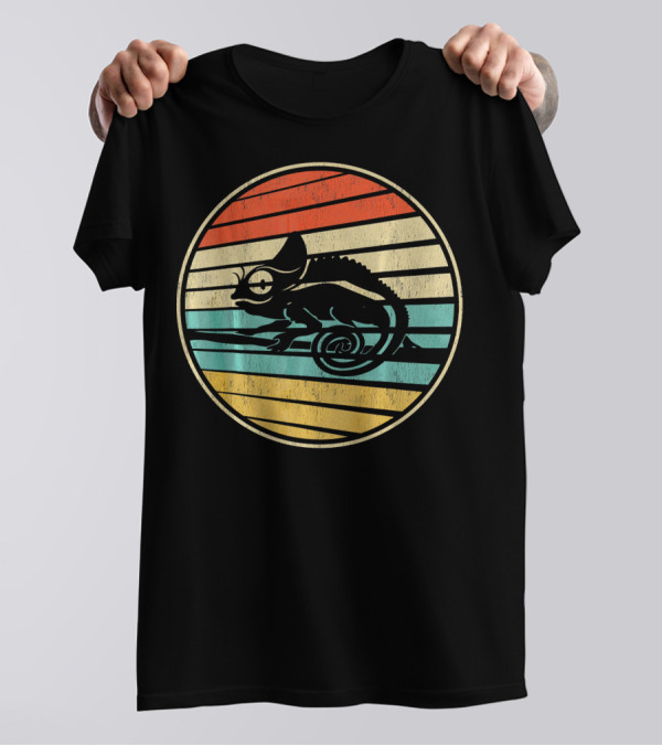 Cute Chameleon Retro Vintage 70s Striped Circle T-Shirt
